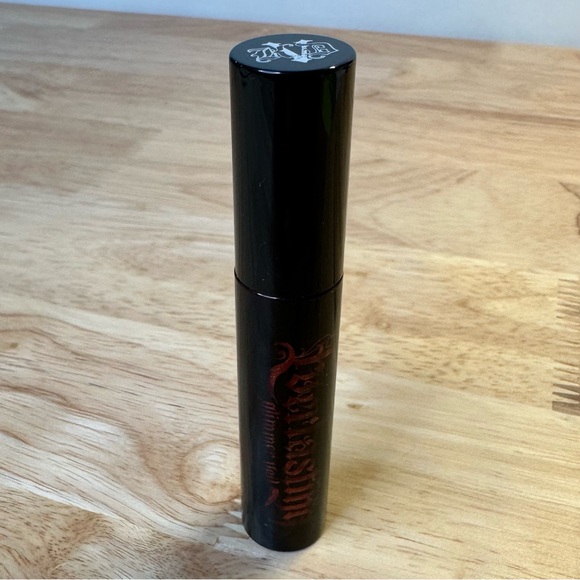 Kat Von D Everlasting Glimmer Veil Liquid Lipstick: Rocker - Picture 3 of 8